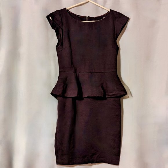Alice + Olivia Peplum Cocktail Mini Dress (Victoria Style, Black) - Picture 1 of 13
